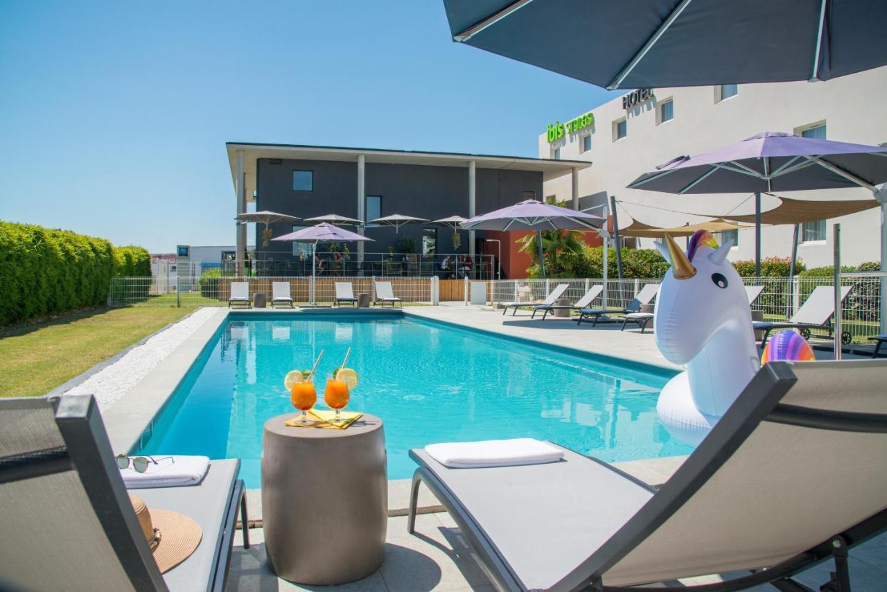 Ibis Styles Pertuis Portes Du Luberon Екстериор снимка