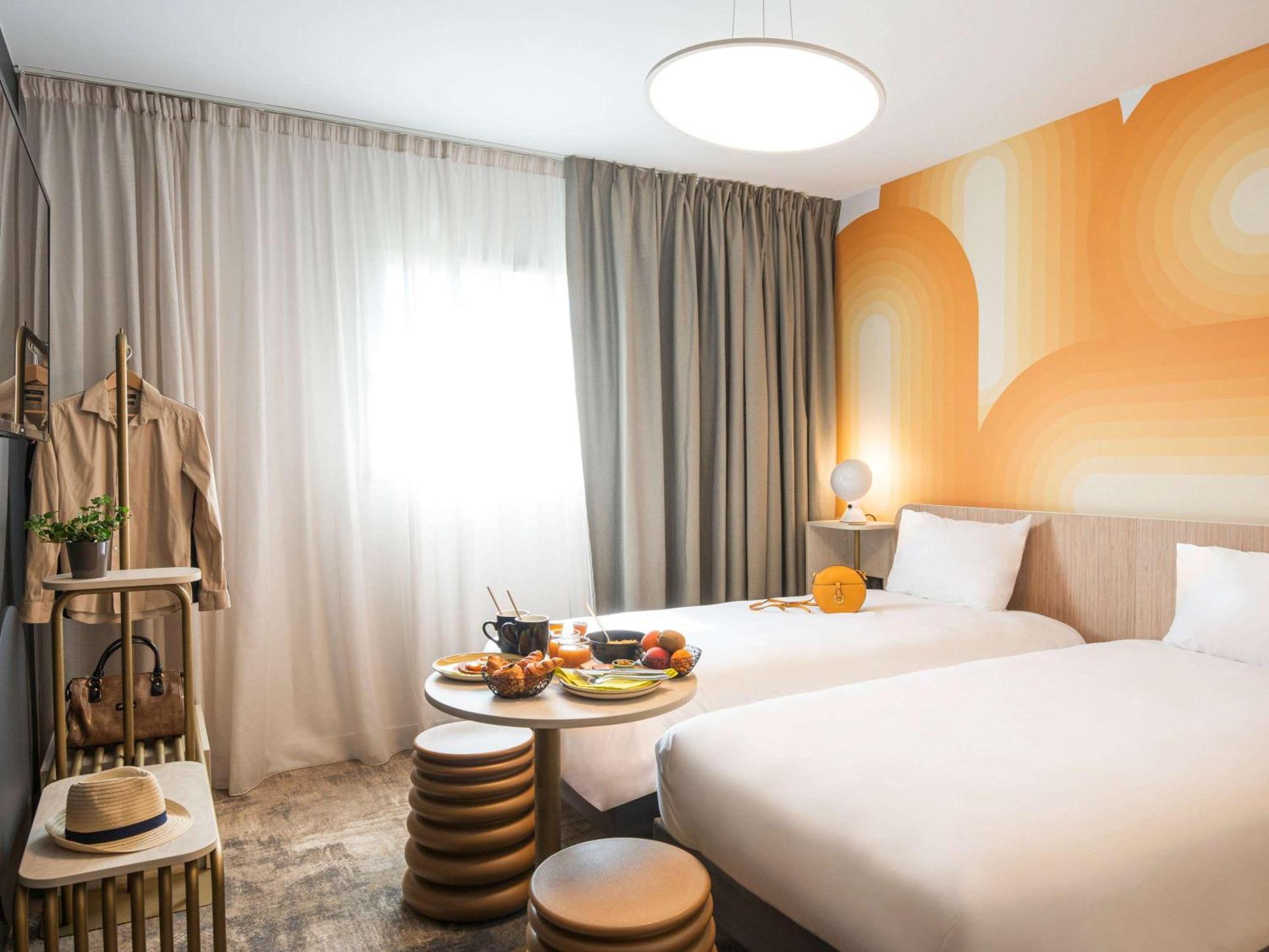 Ibis Styles Pertuis Portes Du Luberon Екстериор снимка