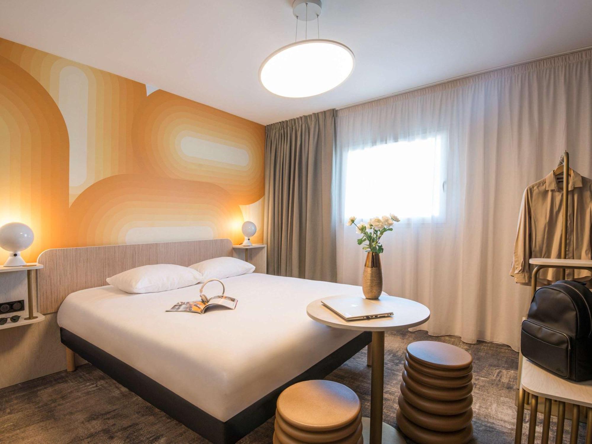 Ibis Styles Pertuis Portes Du Luberon Екстериор снимка