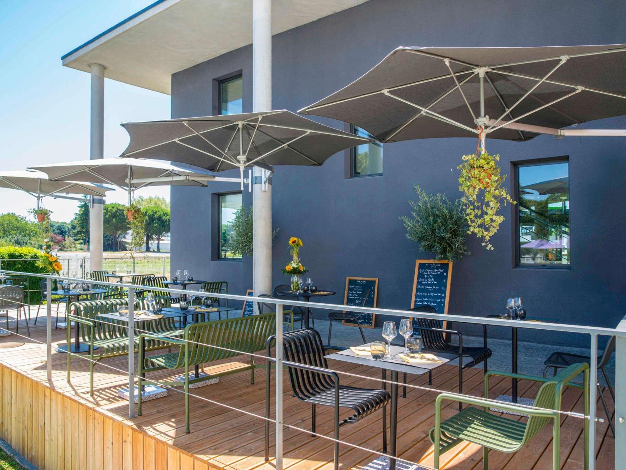 Ibis Styles Pertuis Portes Du Luberon Екстериор снимка